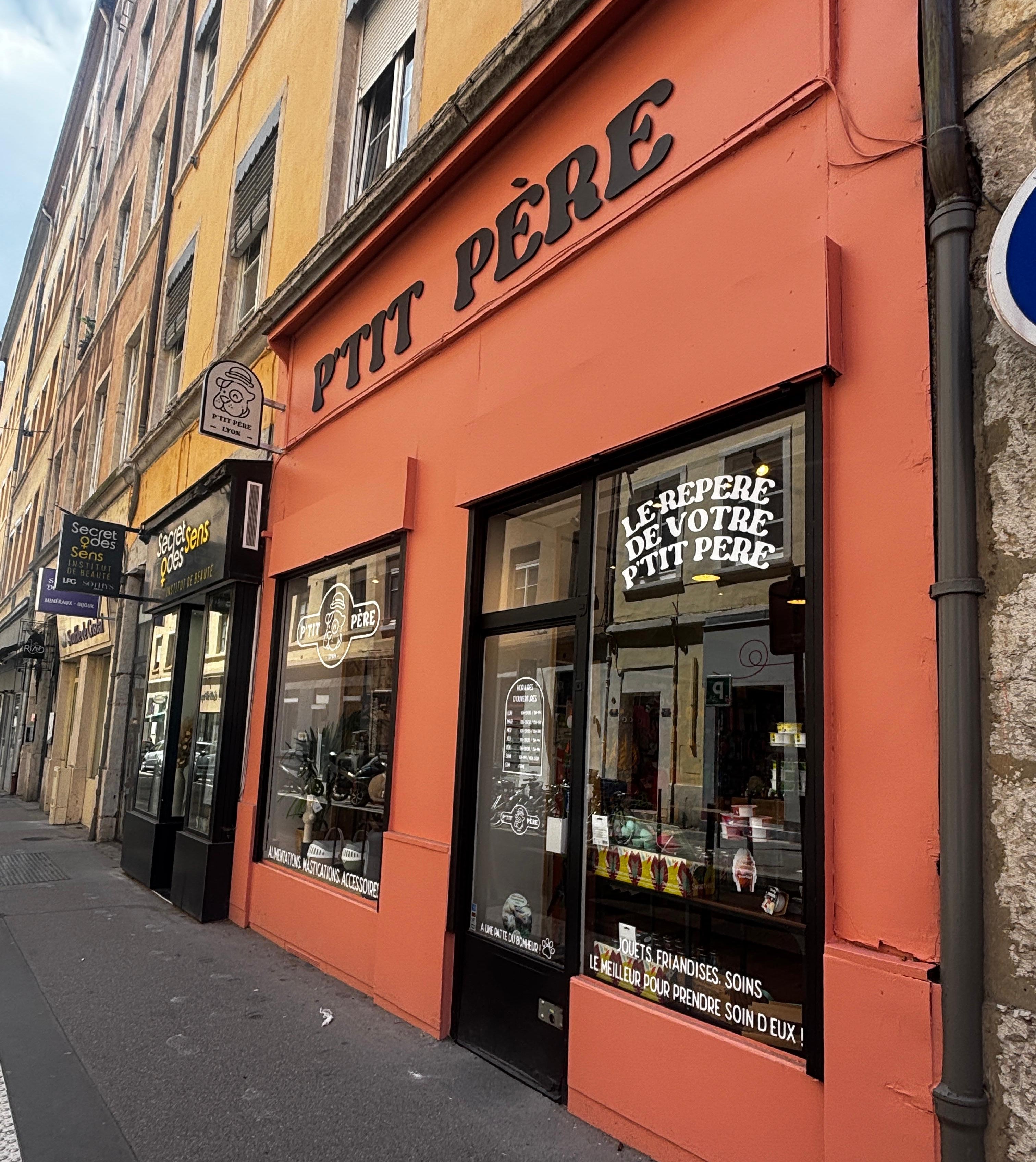 Devanture de la boutique P'tit Père à Croix Rousse