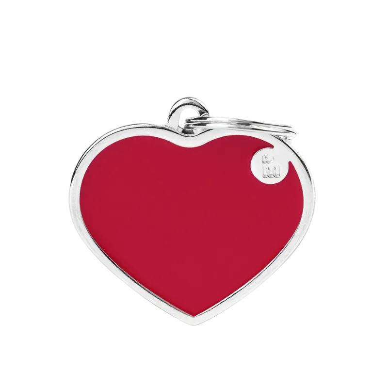 Médaille en forme de coeur rouge avec un contour argenté