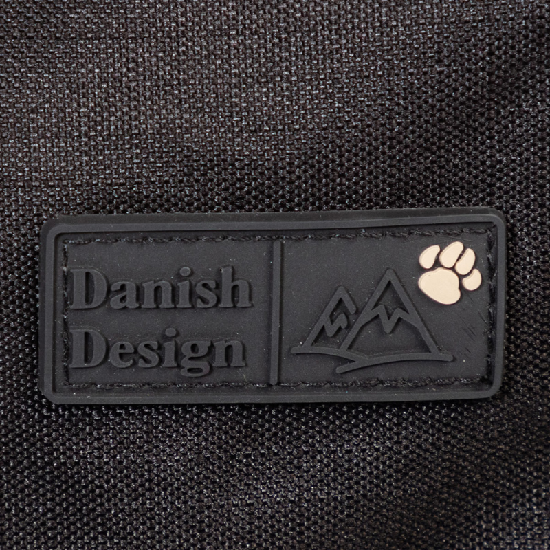 Logo Danish Design sur le manteau pour chien imperméable, coupe vent, polaire