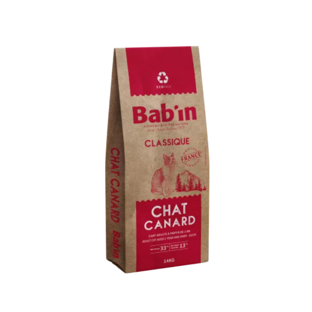 Croquettes pour chat au canard. Chat adulte